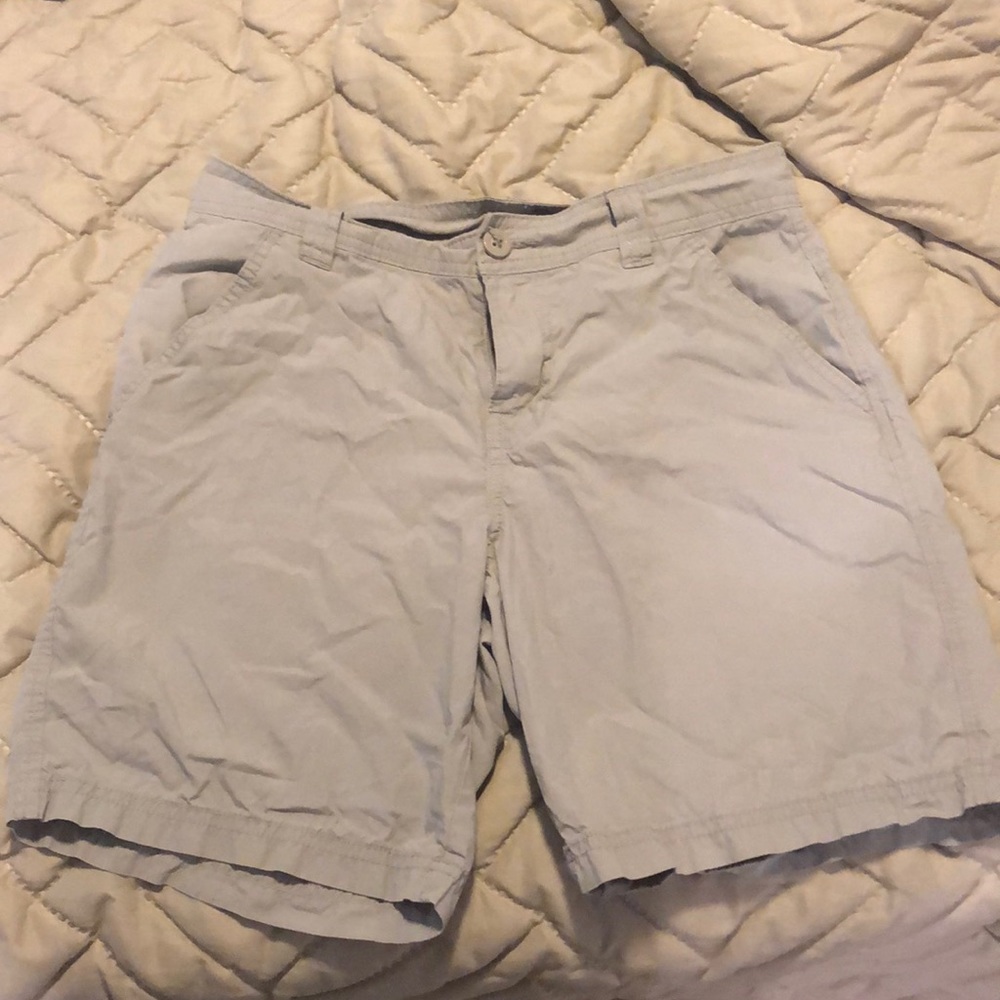 Grey shorts